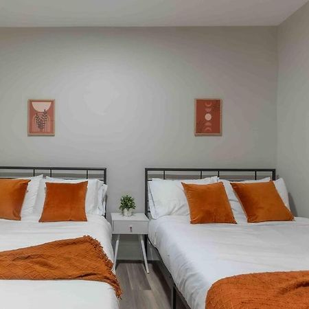 Pumpkin Premise By Airport, 5 Beds, Sleeps 8, Book 7 Days, Get 20 Percent Off Apartment Newark Luaran gambar