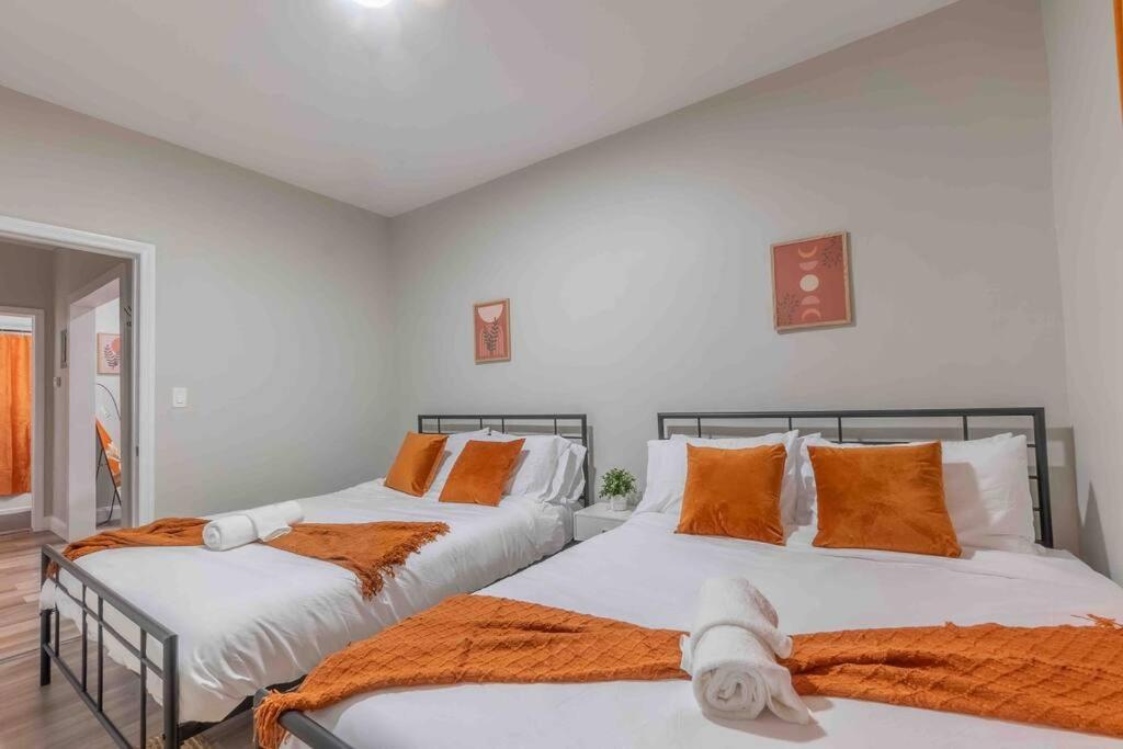 Pumpkin Premise By Airport, 5 Beds, Sleeps 8, Book 7 Days, Get 20 Percent Off Apartment Newark Luaran gambar